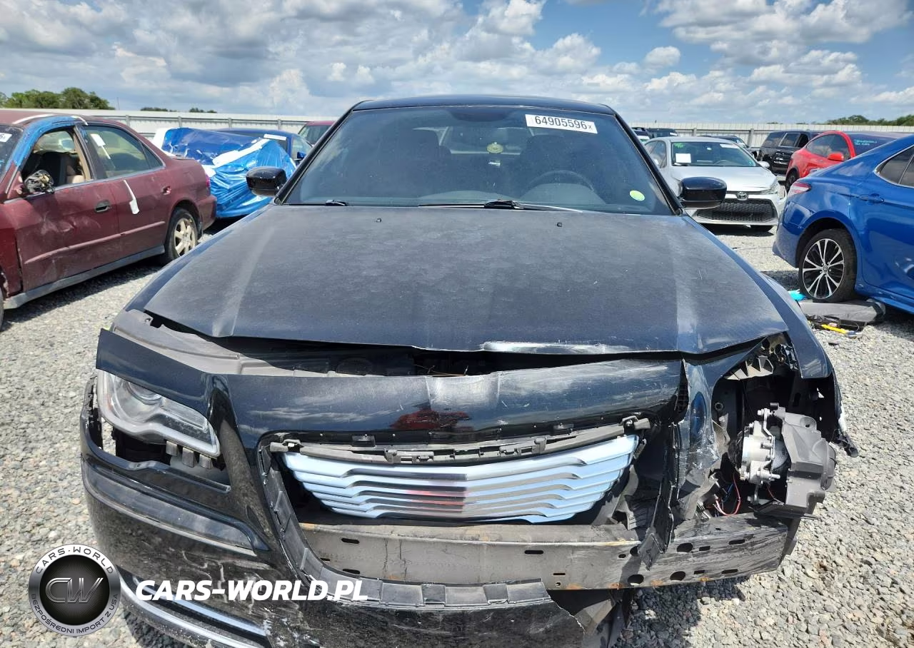 2013 Chrysler 300 VIN:2C3CCAAG9DH632345 - 5