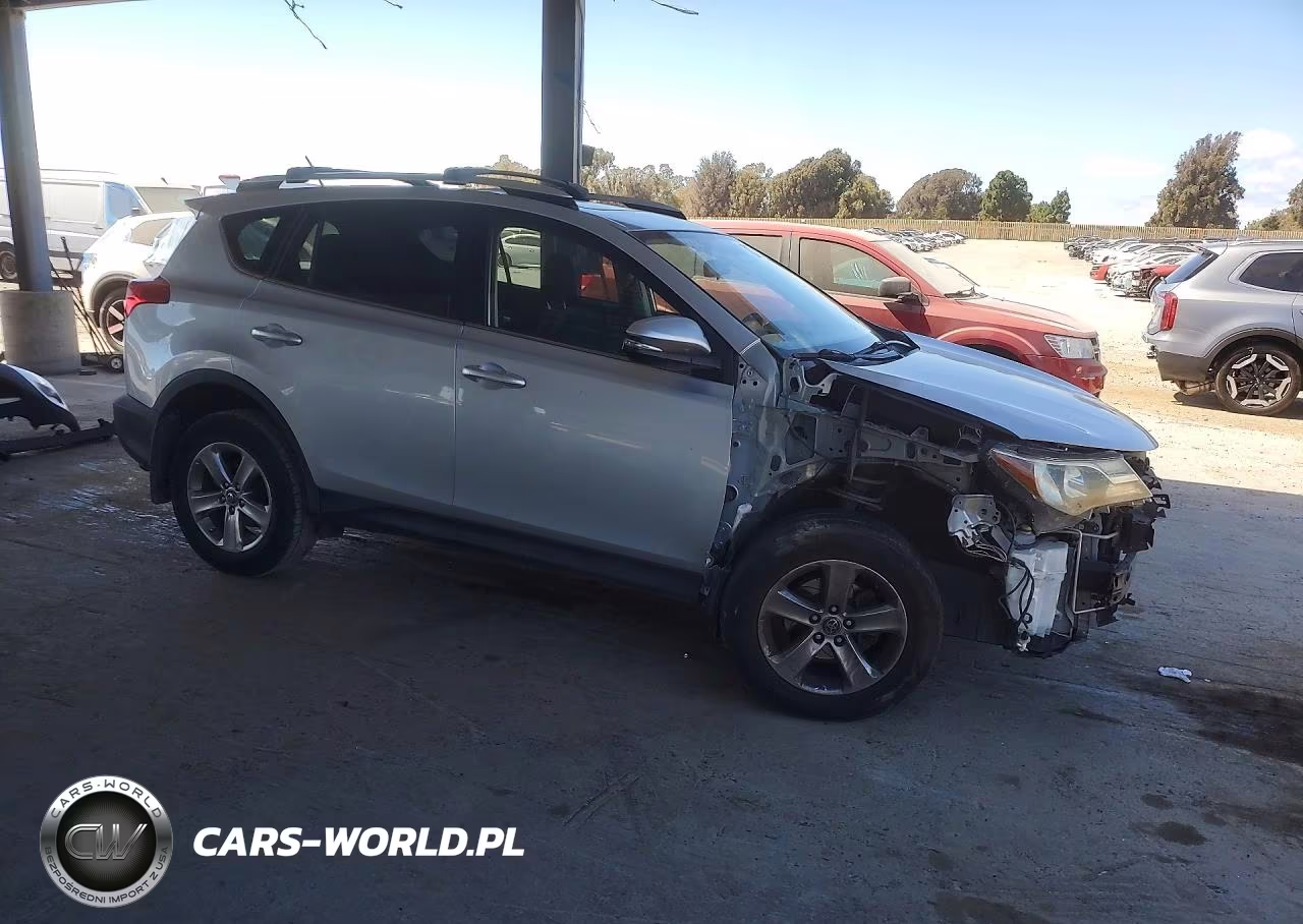 2015 Toyota Rav4 Xle VIN:JTMRFREV8FD128812 - 4