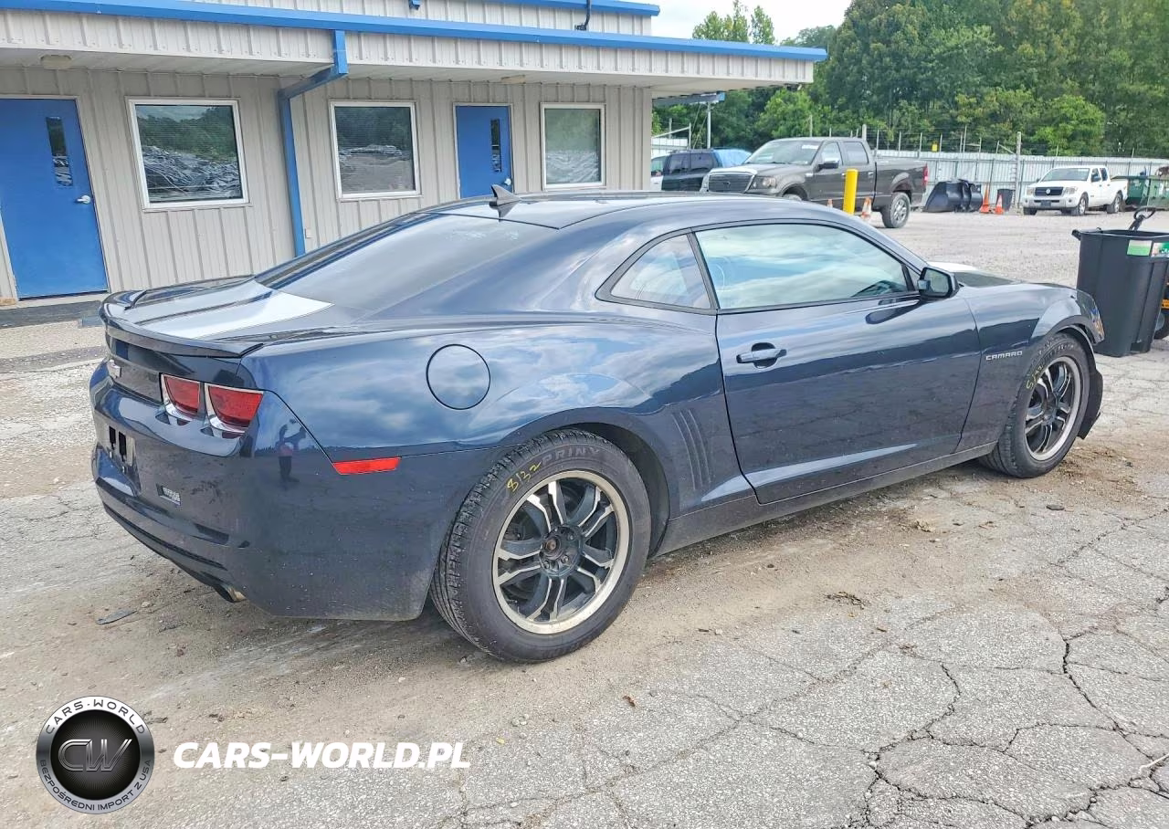 2013 Chevrolet Camaro Ls VIN:2G1FA1E37D9148103 - 3