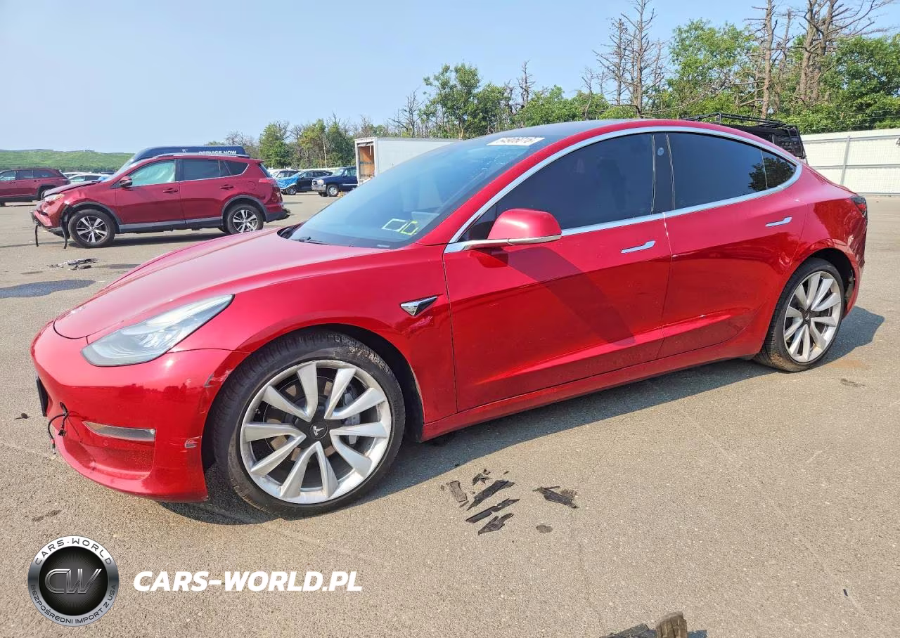 2018 Tesla Model 3 VIN:5YJ3E1EB2JF147552 - 1
