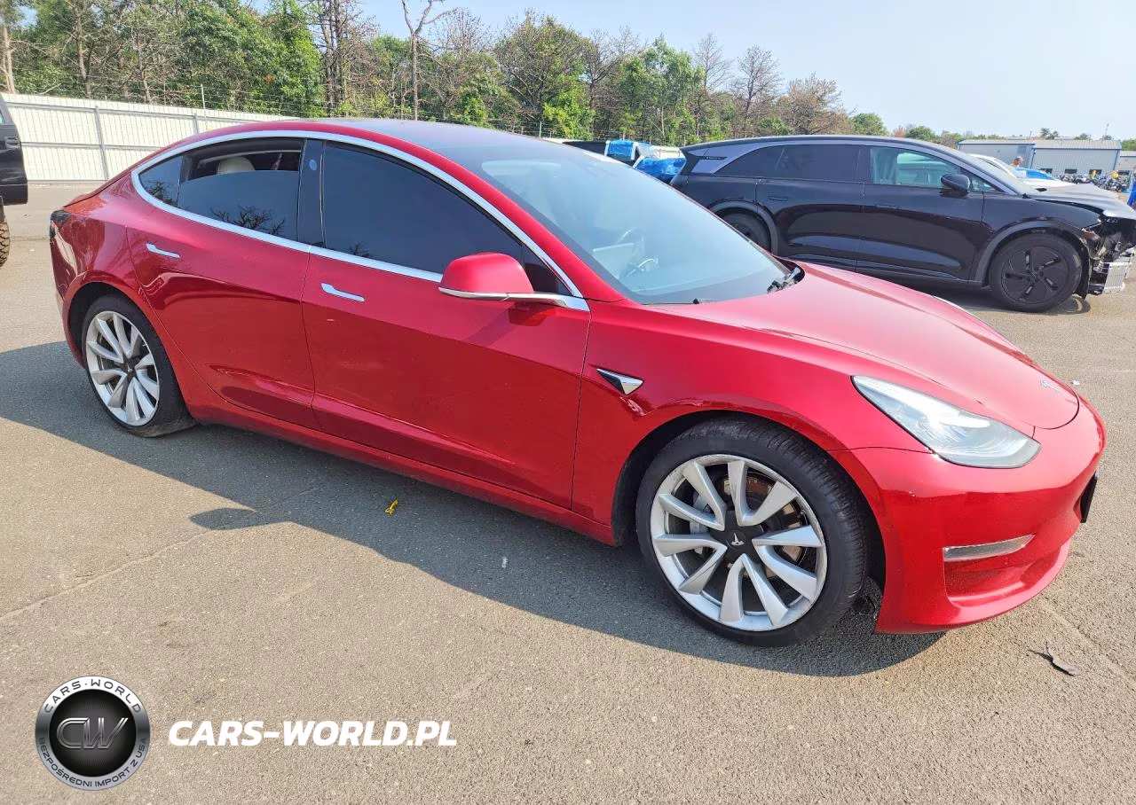 2018 Tesla Model 3 VIN:5YJ3E1EB2JF147552 - 4