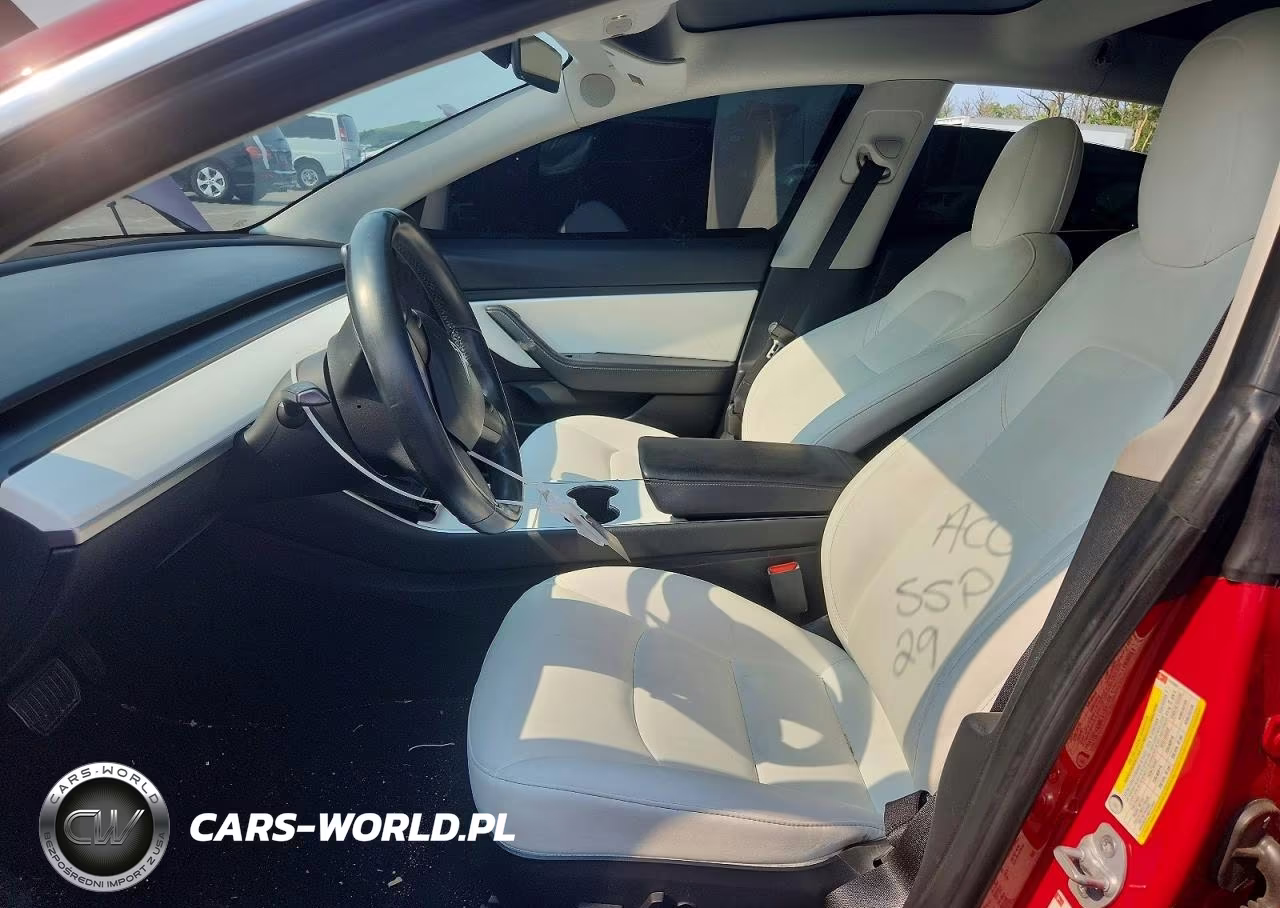 2018 Tesla Model 3 VIN:5YJ3E1EB2JF147552 - 7