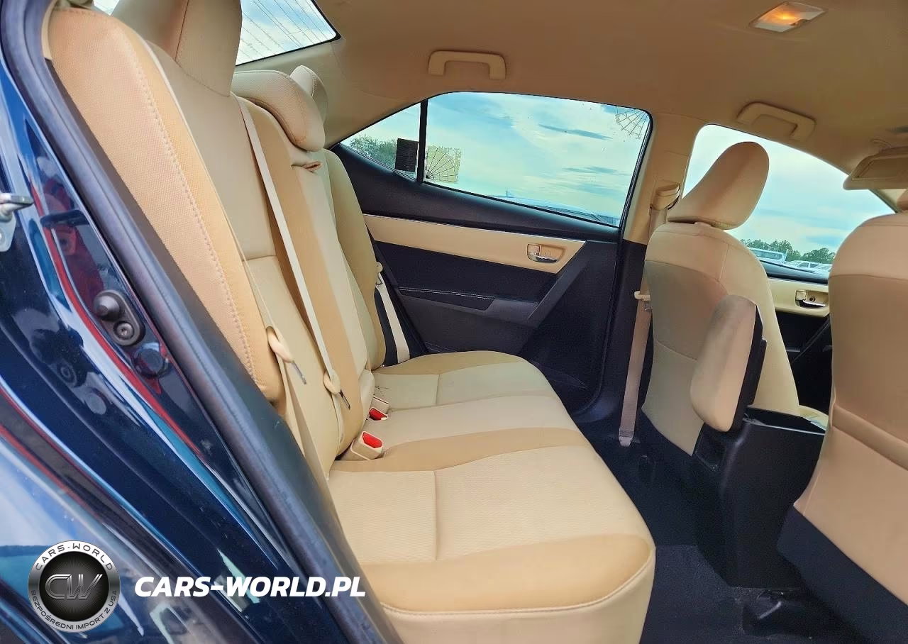 2018 Toyota Corolla Le VIN:5YFBURHE0JP840949 - 10