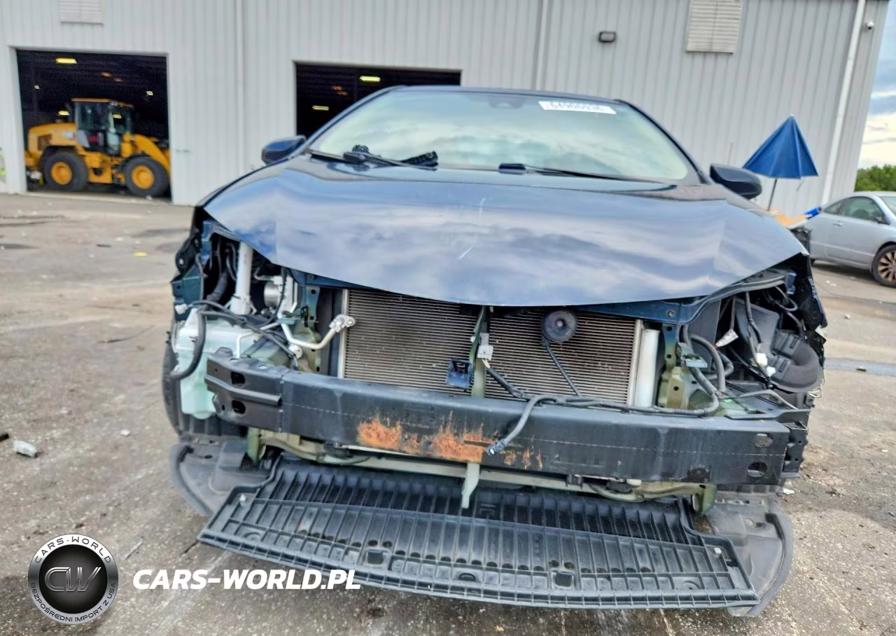 2018 Toyota Corolla Le VIN:5YFBURHE0JP840949 - 5