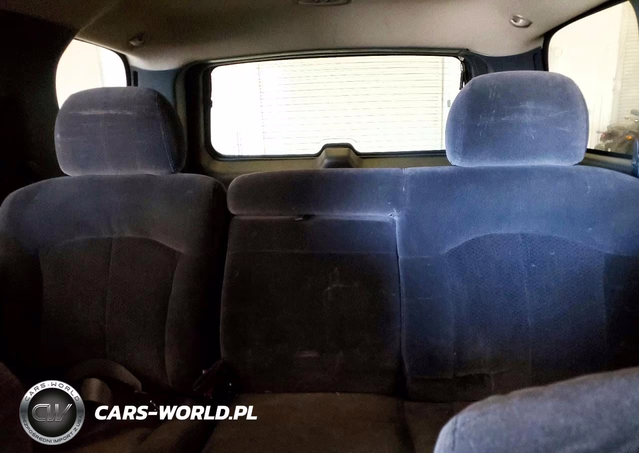 2000 Chevrolet Tahoe K1500 VIN:1GNEK13T4YJ108162 - 10