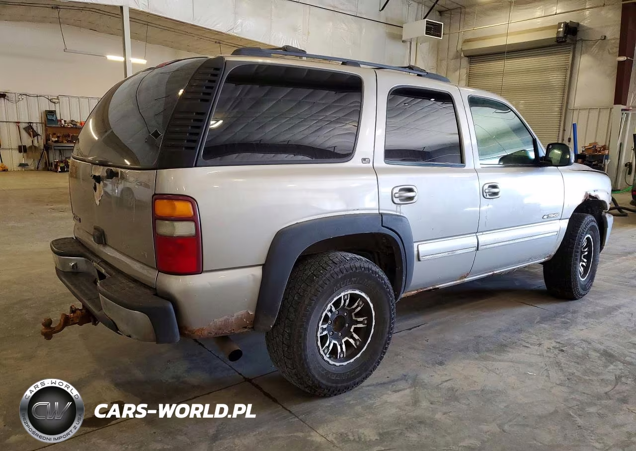 2000 Chevrolet Tahoe K1500 VIN:1GNEK13T4YJ108162 - 3