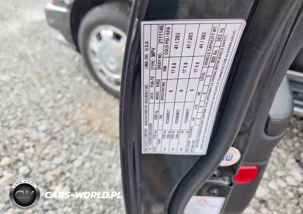 2011 Cadillac Professional Chassis VIN:1GE8K8C63BU500099 - 13