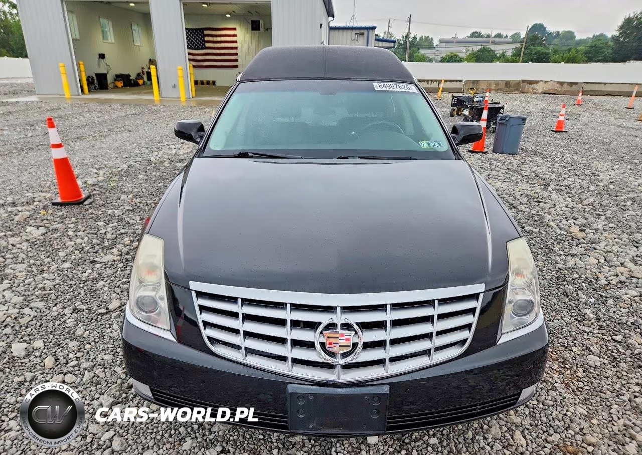 2011 Cadillac Professional Chassis VIN:1GE8K8C63BU500099 - 5