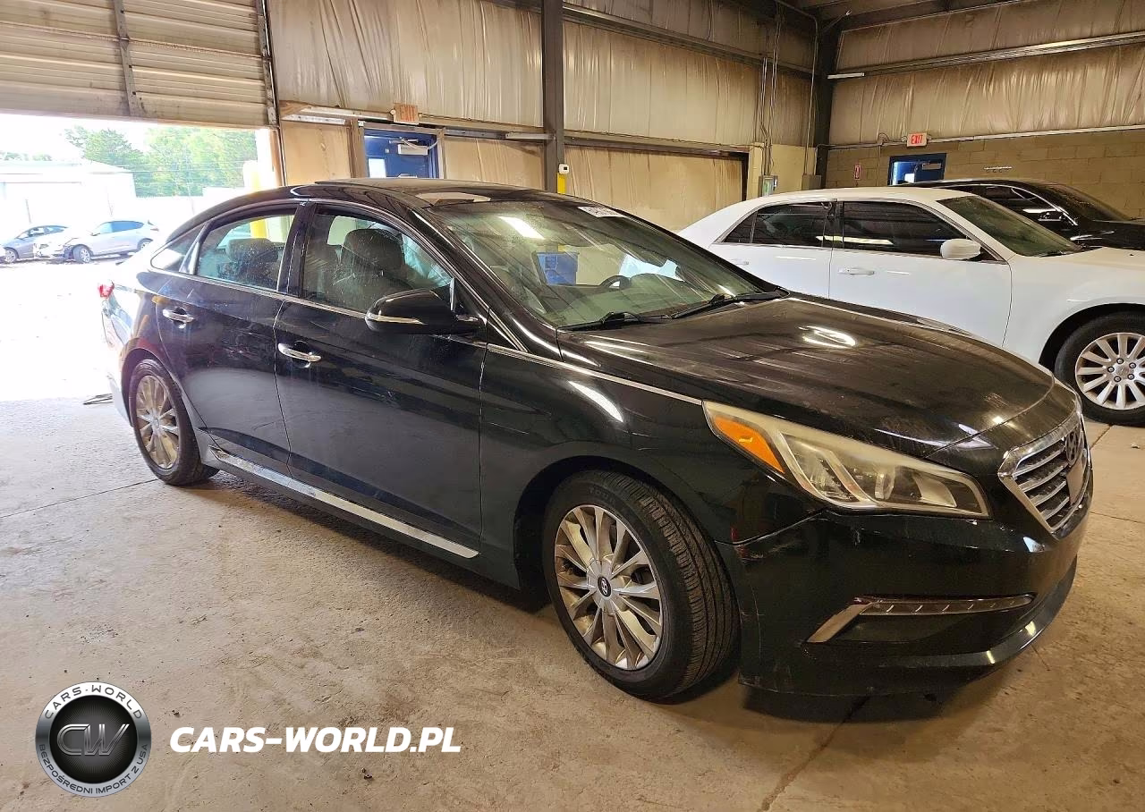 2015 Hyundai Sonata Limited VIN:5NPE34AF6FH112689 - 4