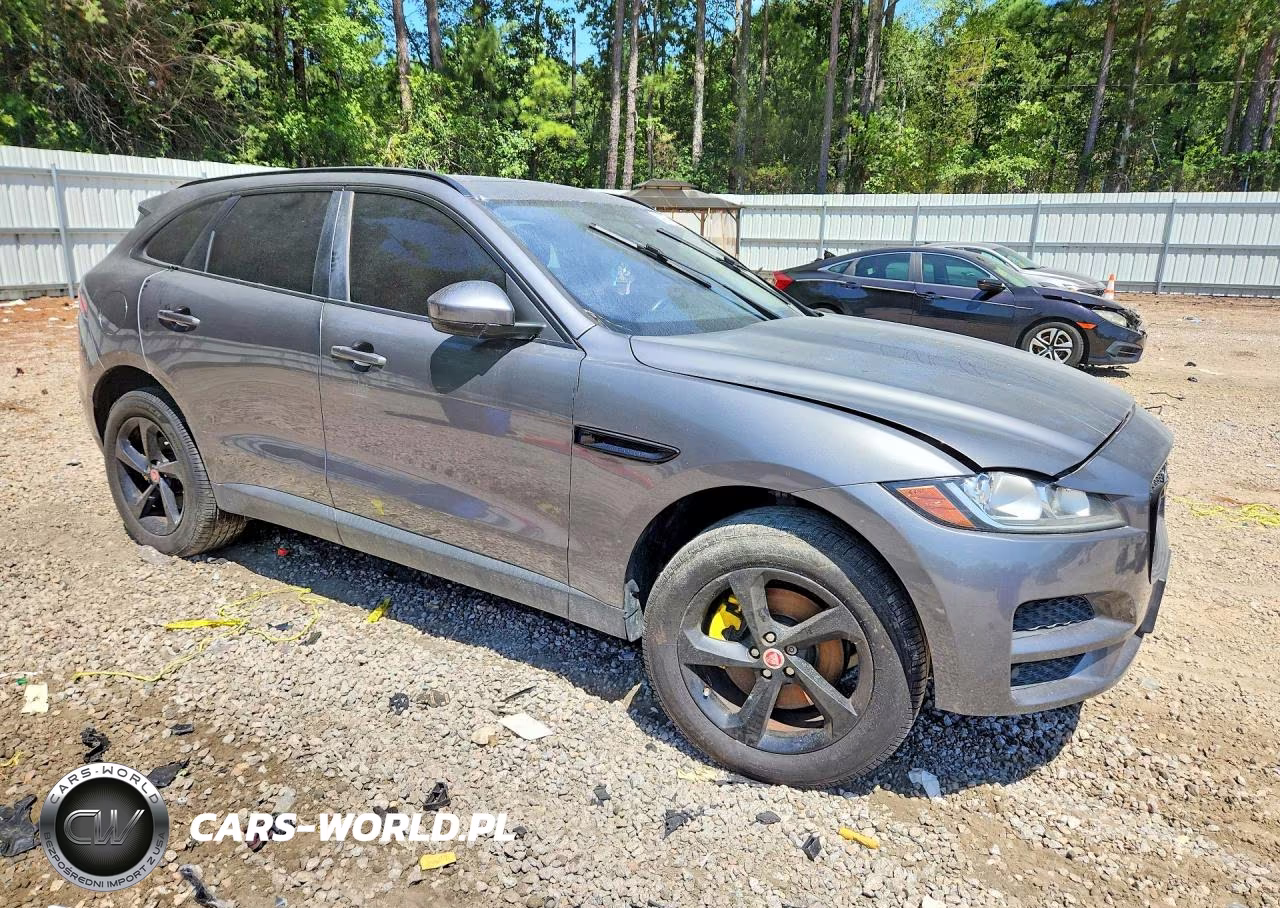 2017 Jaguar F-Pace Premium VIN:SADCJ2BV2HA895113 - 4