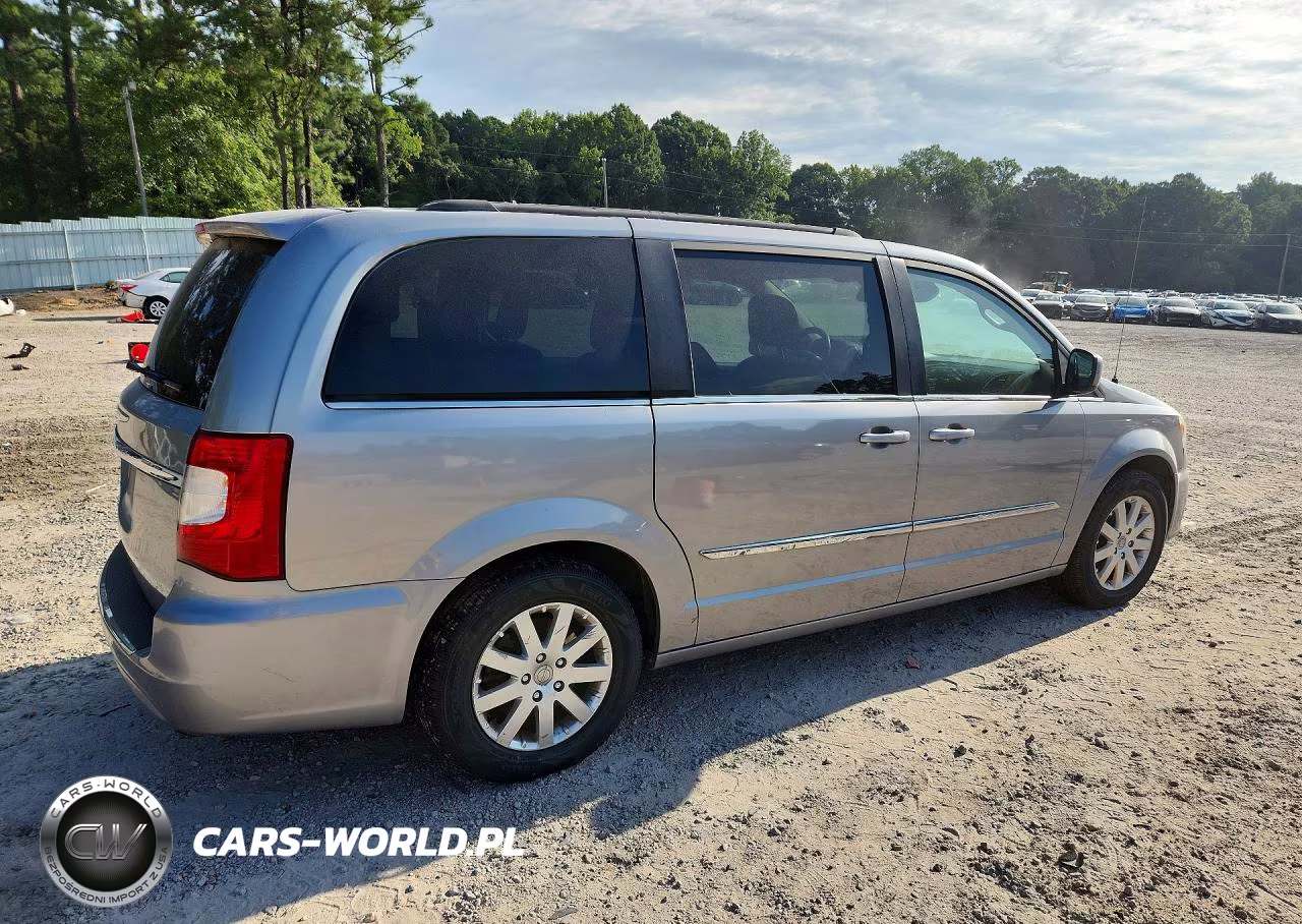 2014 Chrysler Town And Country Touring VIN:2C4RC1BG4ER435650 - 3