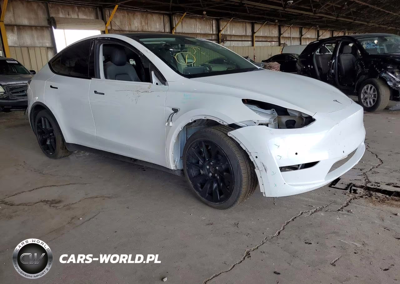 2021 Tesla Model Y VIN:5YJYGDEEXMF140011 - 4