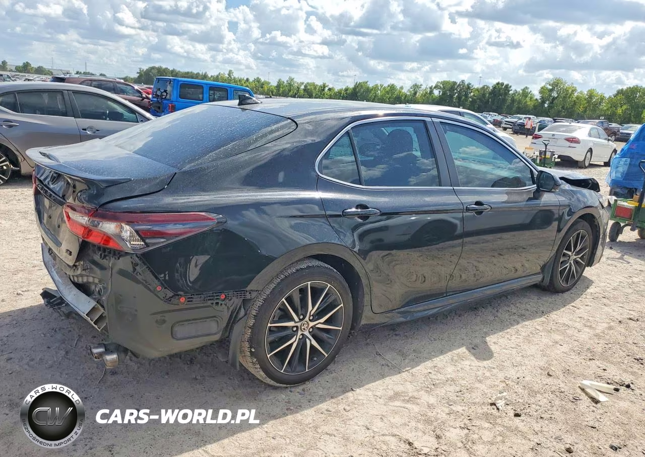 2024 Toyota Camry Se VIN:4T1G11AK2RU234756 - 3