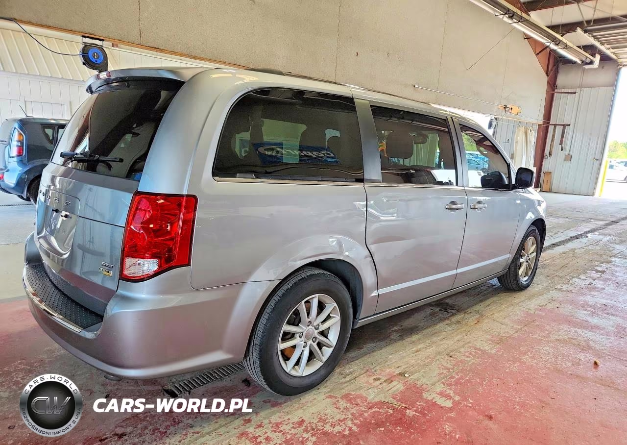 2019 Dodge Grand Caravan Sxt VIN:2C4RDGCG2KR566313 - 3
