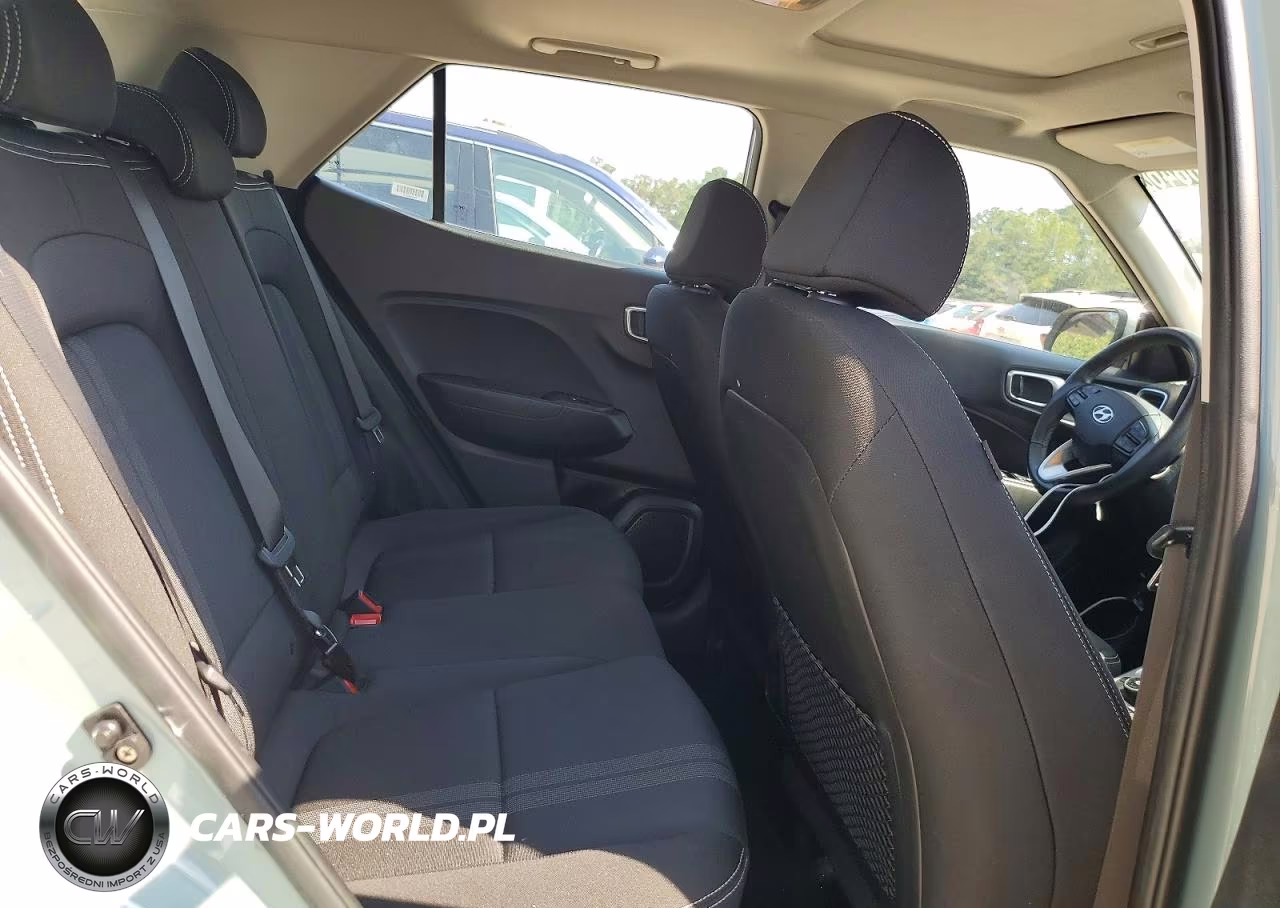 2025 Hyundai Venue Sel VIN:KMHRC8A39SU376208 - 11