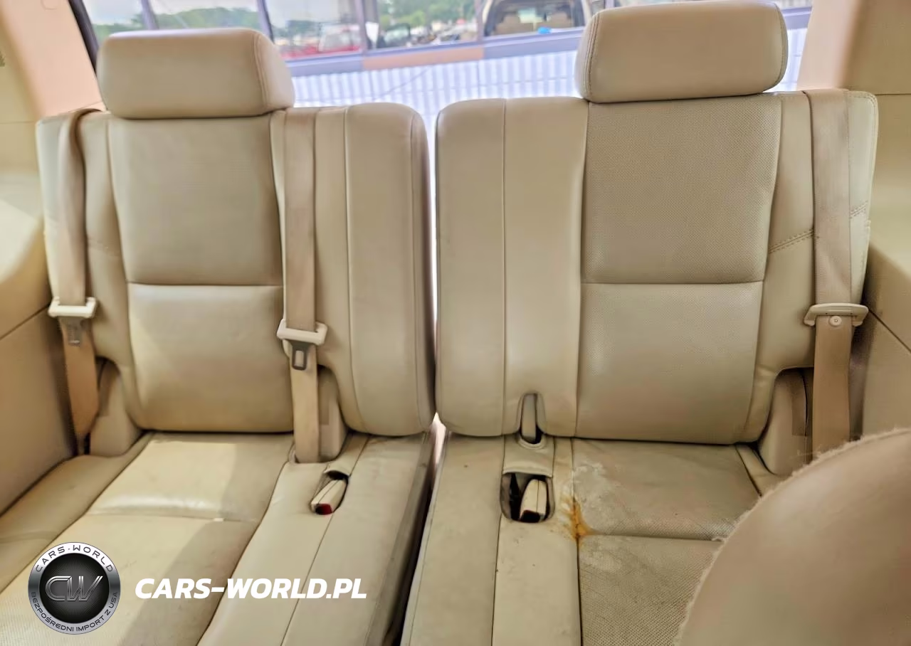 2007 Cadillac Escalade Luxury VIN:1GYFK63847R337571 - 10