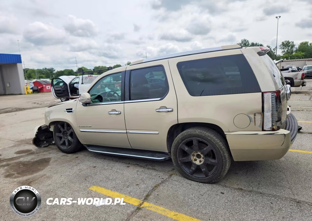 2007 Cadillac Escalade Luxury VIN:1GYFK63847R337571 - 2