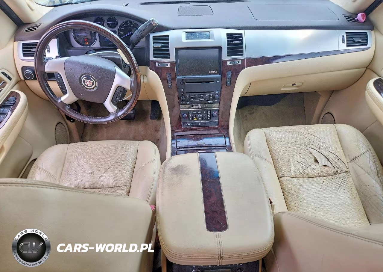 2007 Cadillac Escalade Luxury VIN:1GYFK63847R337571 - 8
