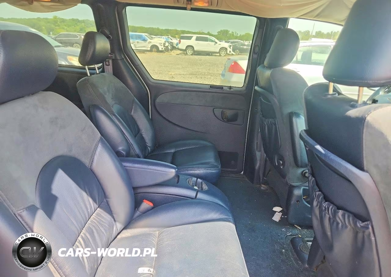2001 Chrysler Town & Country Limited VIN:2C8GP64L11R340734 - 11