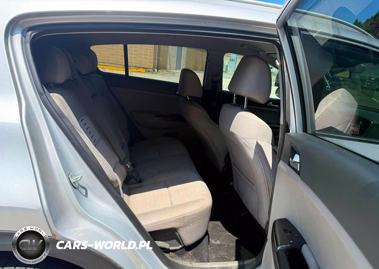 2018 Kia Sportage Lx VIN:KNDPMCAC7J7300687 - 6