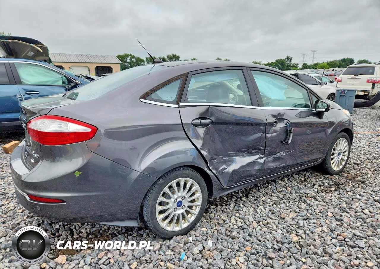 2015 Ford Fiesta Titanium VIN:3FADP4CJXFM105777 - 3