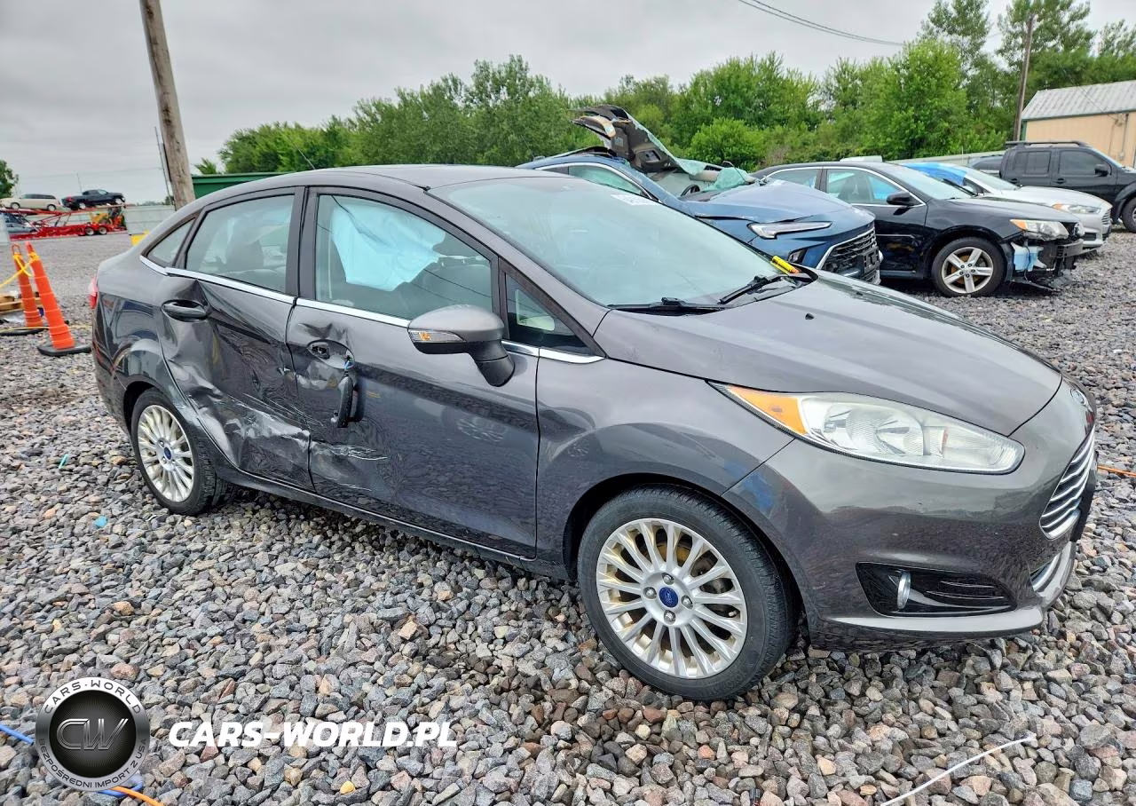 2015 Ford Fiesta Titanium VIN:3FADP4CJXFM105777 - 4