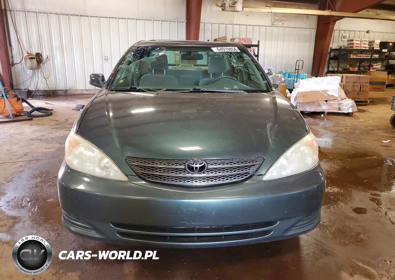 2004 Toyota Camry Le VIN:4T1BE32KX4U358582 - 5