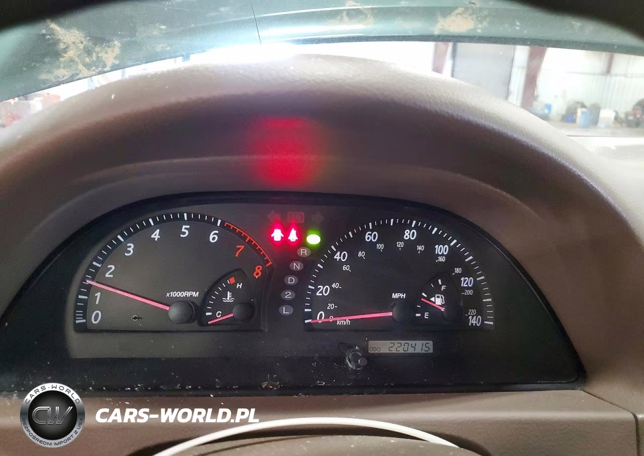 2004 Toyota Camry Le VIN:4T1BE32KX4U358582 - 9