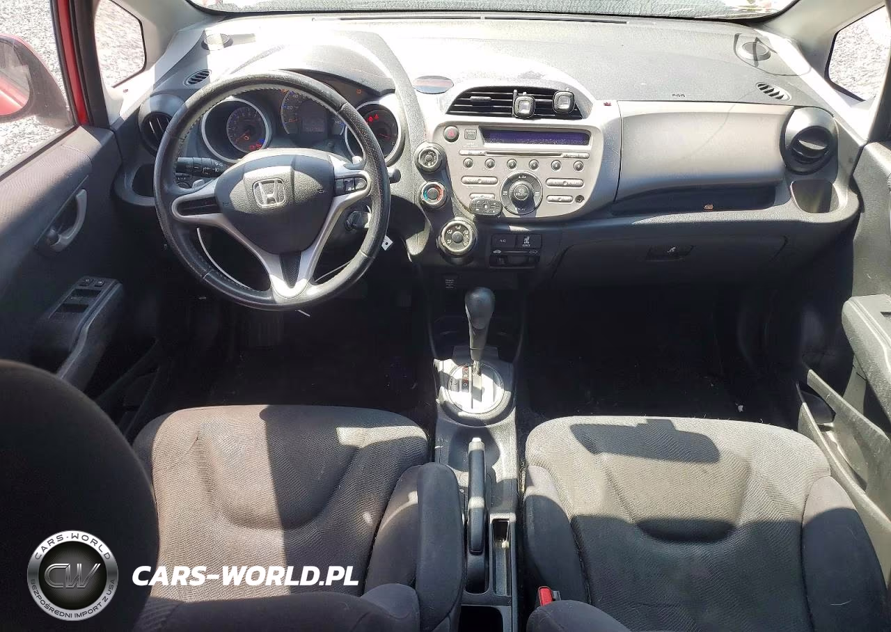 2011 Honda Fit Sport VIN:JHMGE8H52BC022337 - 8