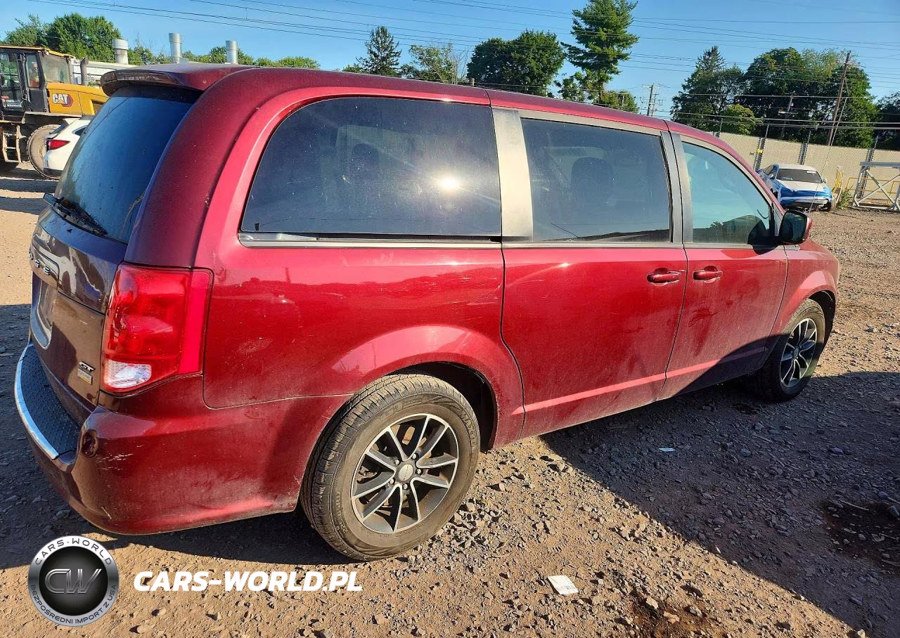 2019 Dodge Grand Caravan Gt VIN:2C4RDGEG8KR578026 - 3