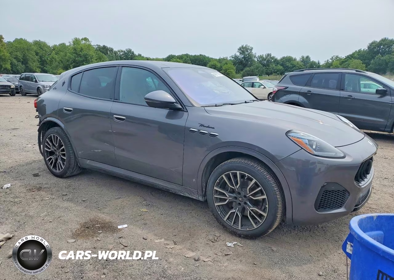 2023 Maserati Grecale Modena VIN:ZN682AVM9P7426588 - 4