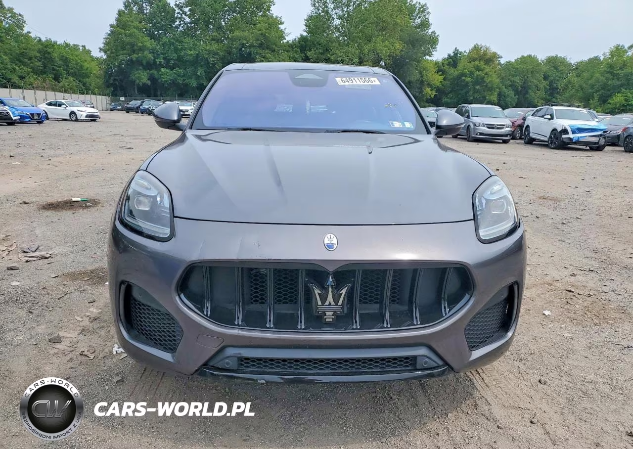 2023 Maserati Grecale Modena VIN:ZN682AVM9P7426588 - 5