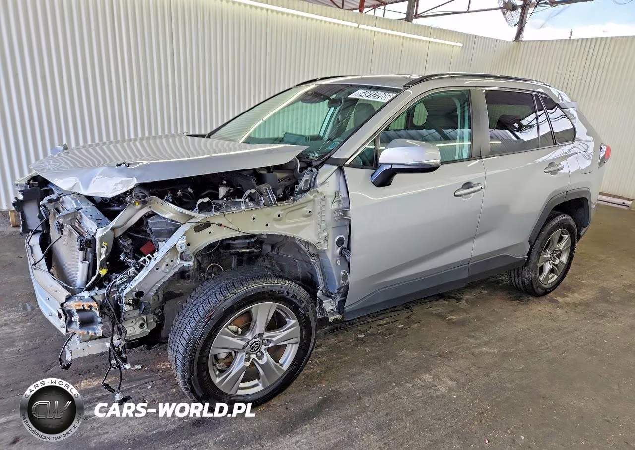 2024 Toyota Rav4 Xle – zdjęcie 1 z 14