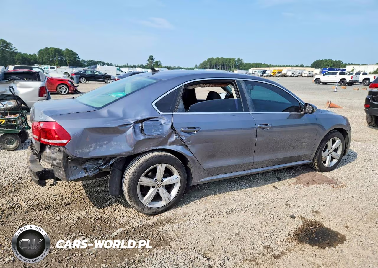 2012 Volkswagen Passat Se VIN:1VWBH7A3XCC018623 - 3