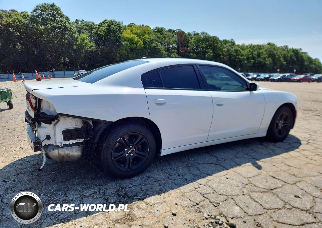 2019 Dodge Charger Sxt VIN:2C3CDXBG7KH626491 - 3