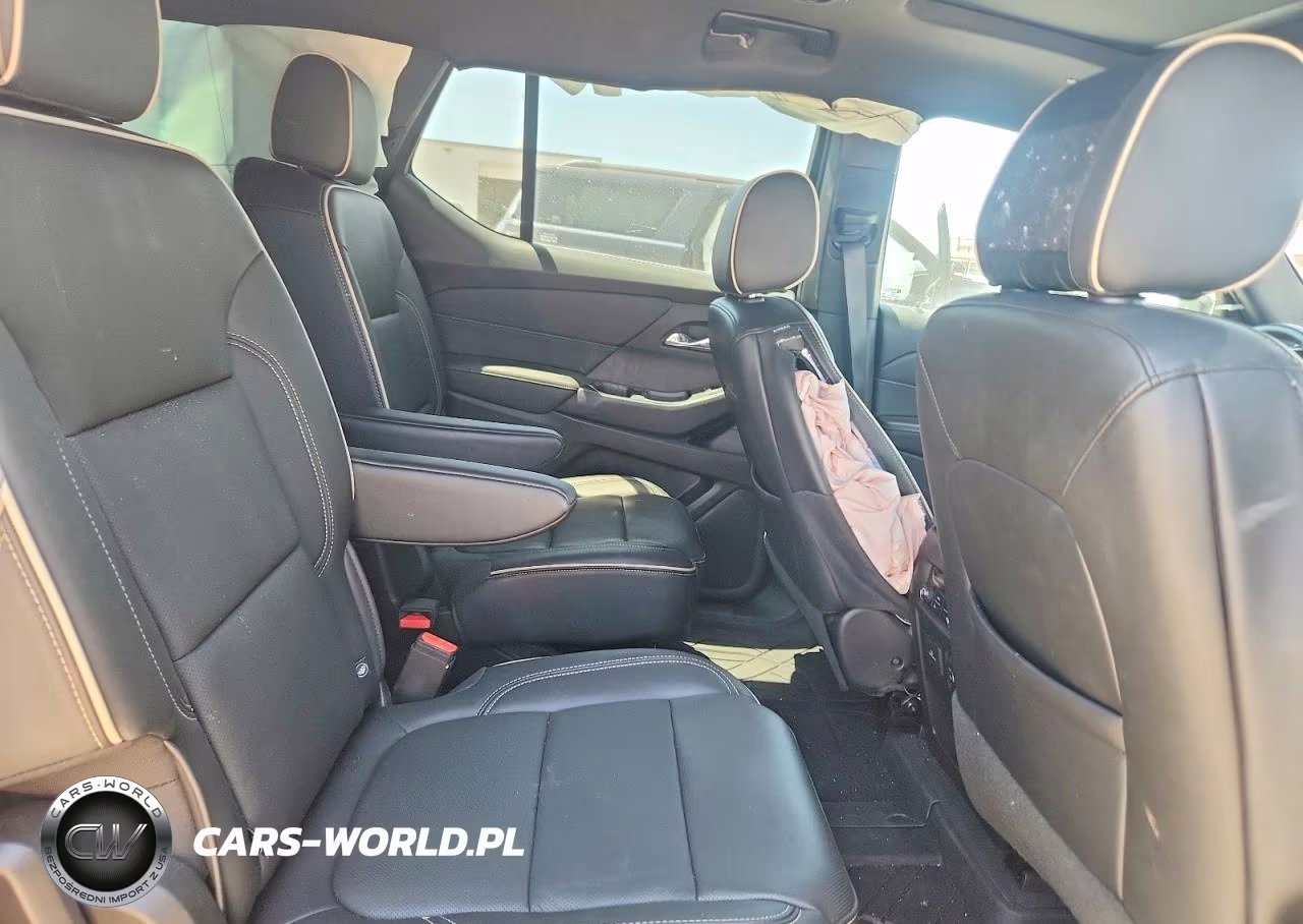2022 Chevrolet Traverse Premier VIN:1GNERKKW6NJ173989 - 11