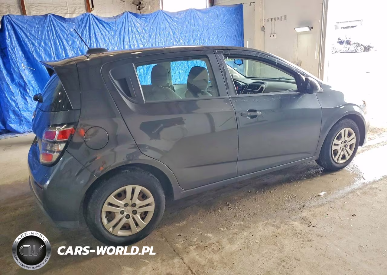 2020 Chevrolet Sonic VIN:1G1JG6SB9L4131547 - 3