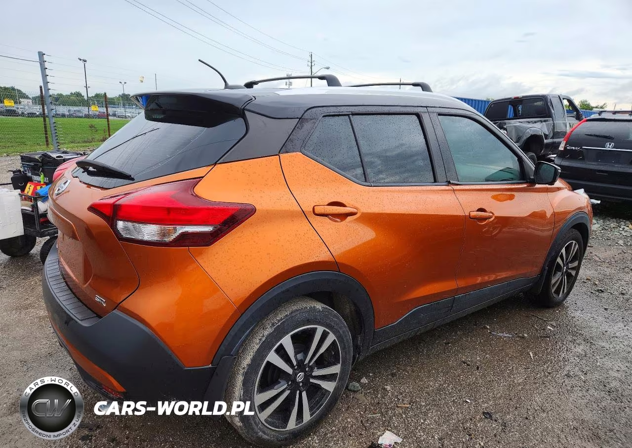 2018 Nissan Kicks Sr VIN:3N1CP5CU7JL501141 - 3