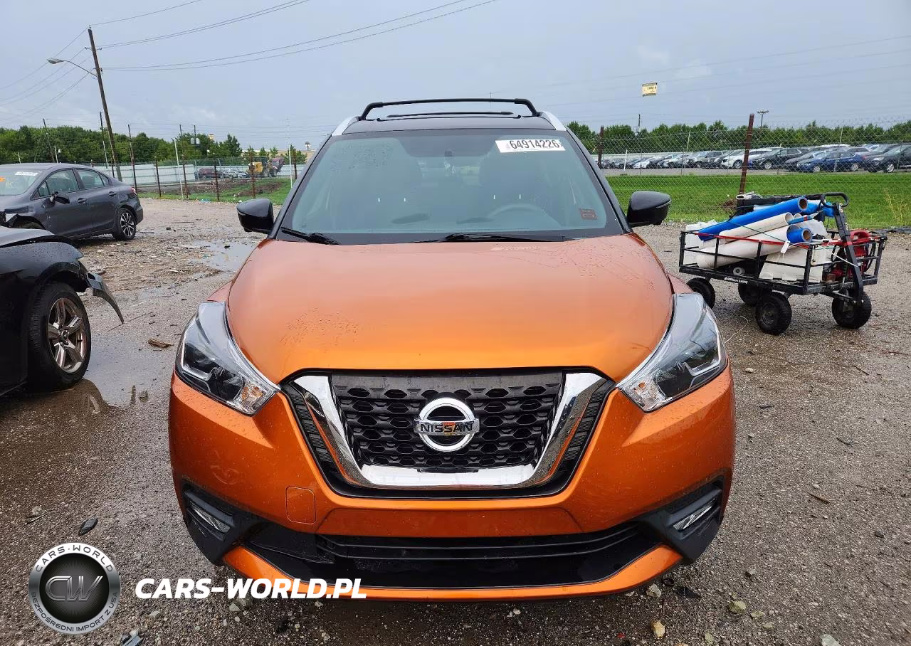 2018 Nissan Kicks Sr VIN:3N1CP5CU7JL501141 - 5