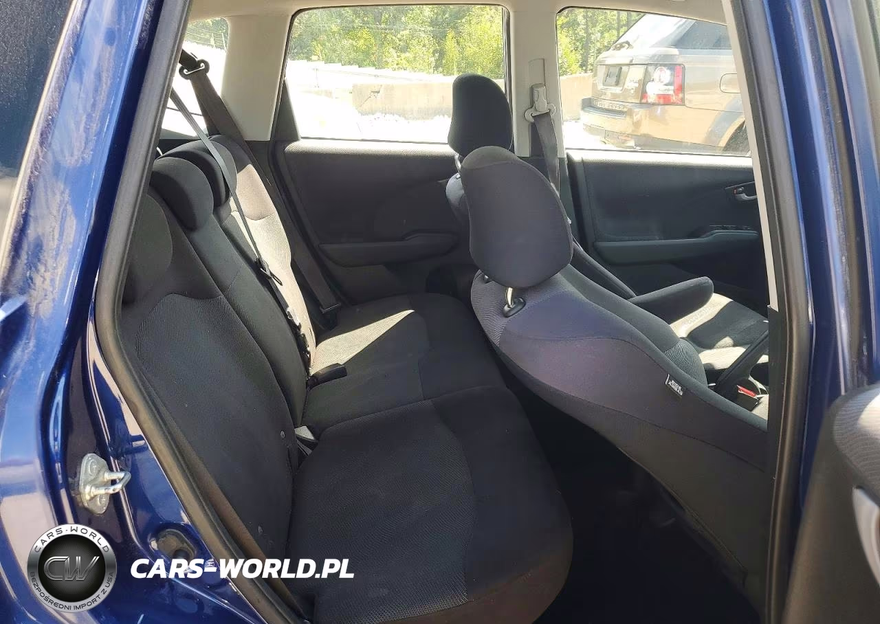 2010 Honda Fit Sport VIN:JHMGE8H43AS025646 - 10