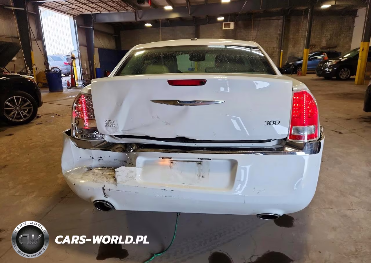 2013 Chrysler 300 VIN:2C3CCAAG4DH732904 - 6