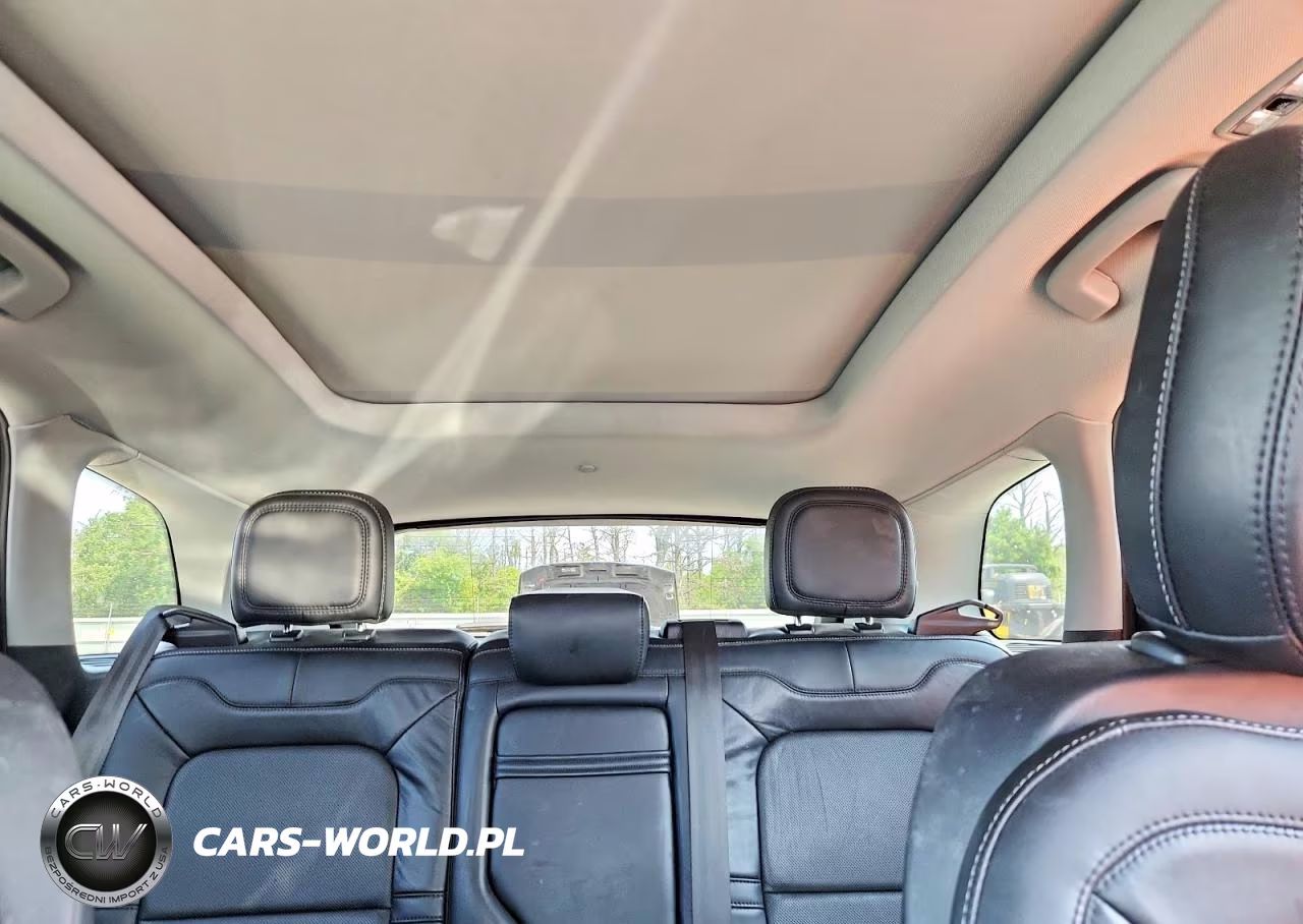 2020 Lincoln Corsair Reserve VIN:5LMCJ2D98LUL00938 - 10