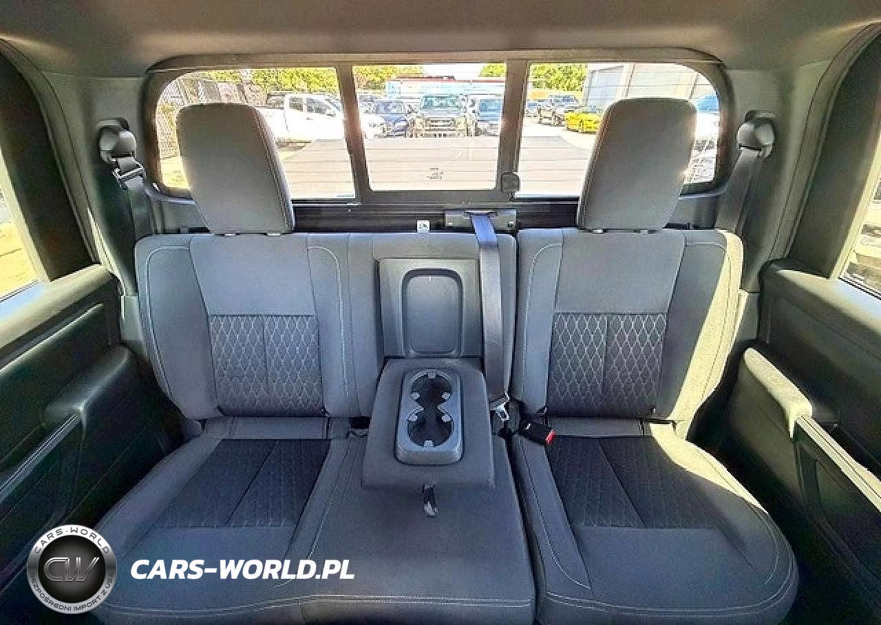 2019 Nissan Titan Platinum Reserve VIN:1N6AA1E68KN533253 - 10