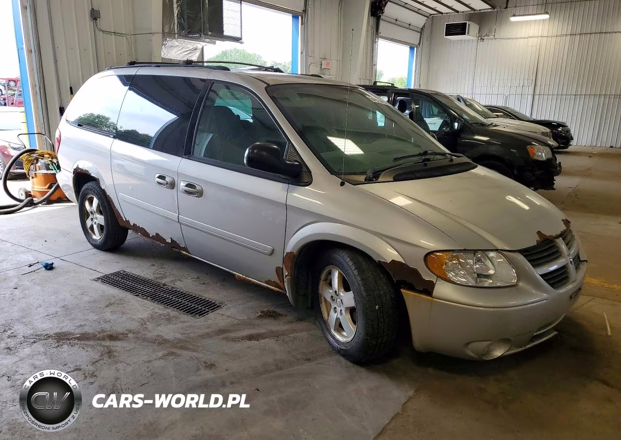 2005 Dodge Grand Caravan Sxt VIN:2D4GP44L15R389544 - 4