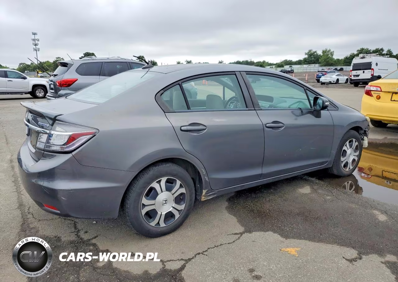 2013 Honda Civic Hybrid VIN:19XFB4F26DE201368 - 3