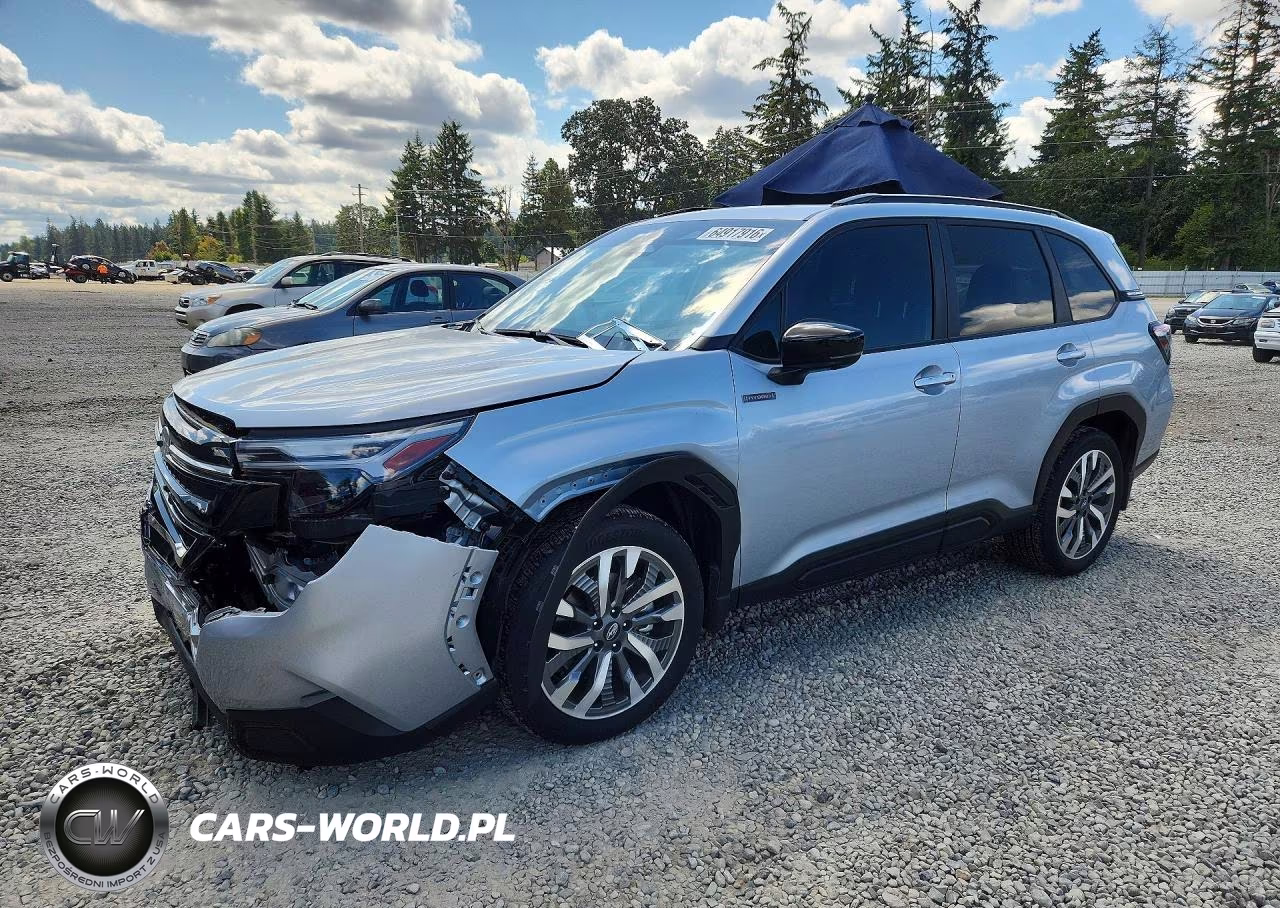 2025 Subaru Forester Touring – zdjęcie 1 z 13