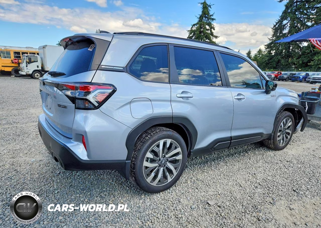 2025 Subaru Forester Touring VIN:JF2SLSTD5SH405089 - 3