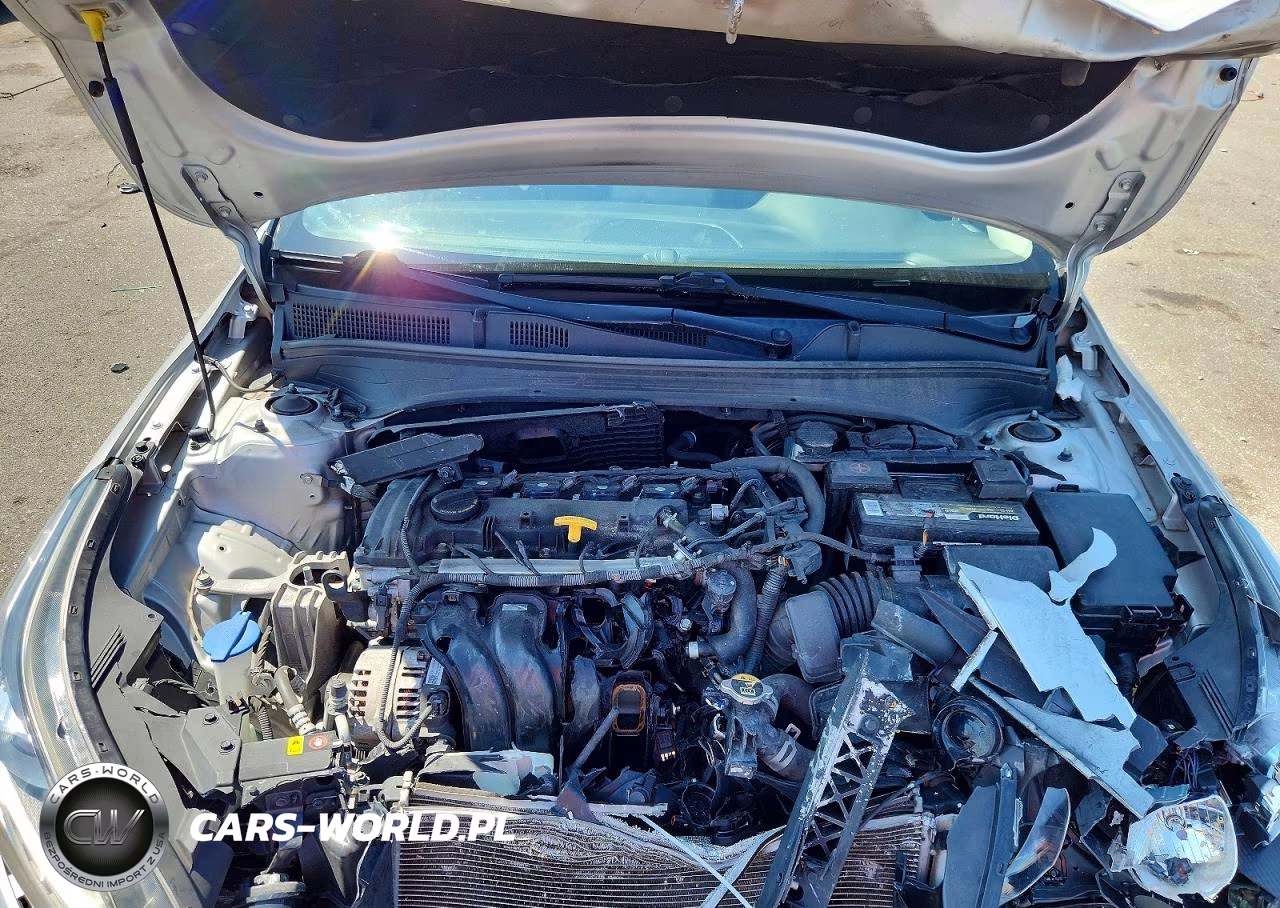 2019 Kia Forte S VIN:3KPF34AD1KE041533 - 11
