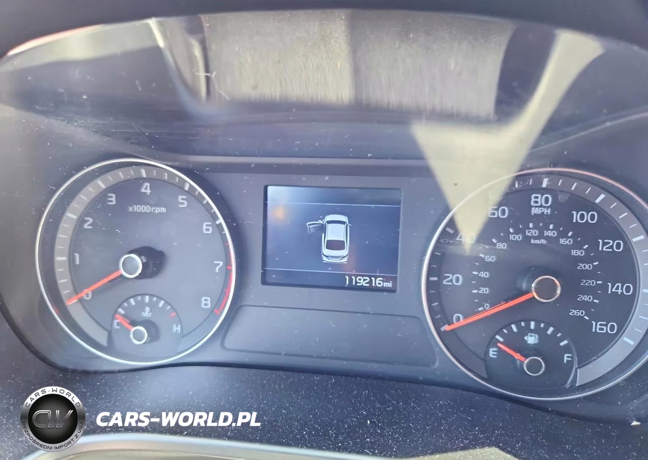 2019 Kia Forte S VIN:3KPF34AD1KE041533 - 9