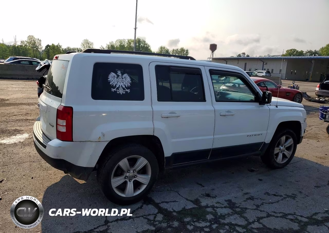 2013 Jeep Patriot Latitude VIN:1C4NJRFB5DD234553 - 3